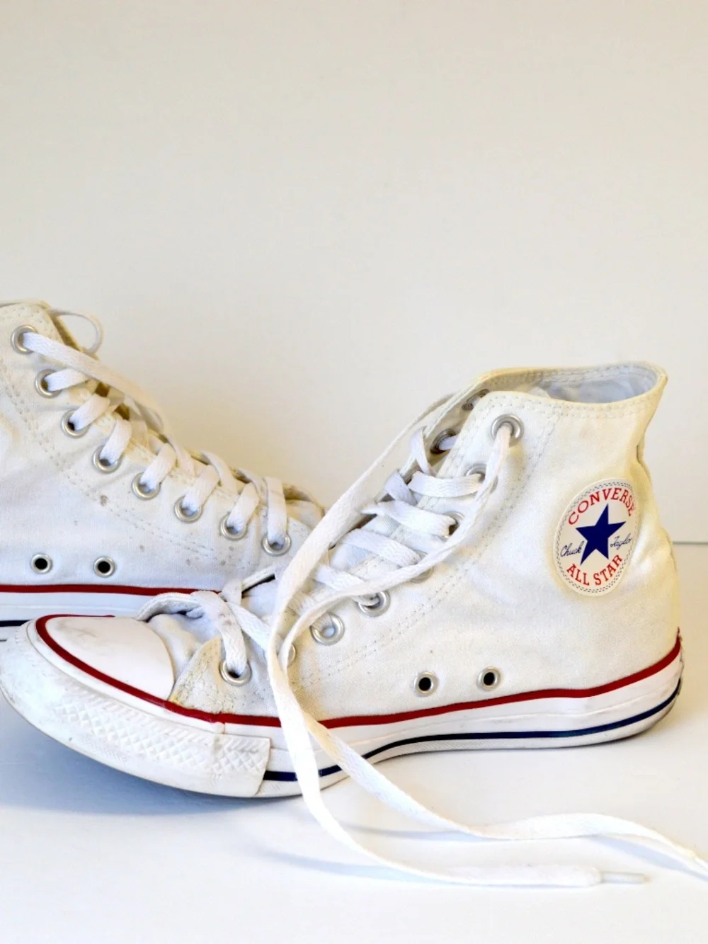 Converse All Stars white canvas chuck hi top woman size 8.5 sneaker shoes